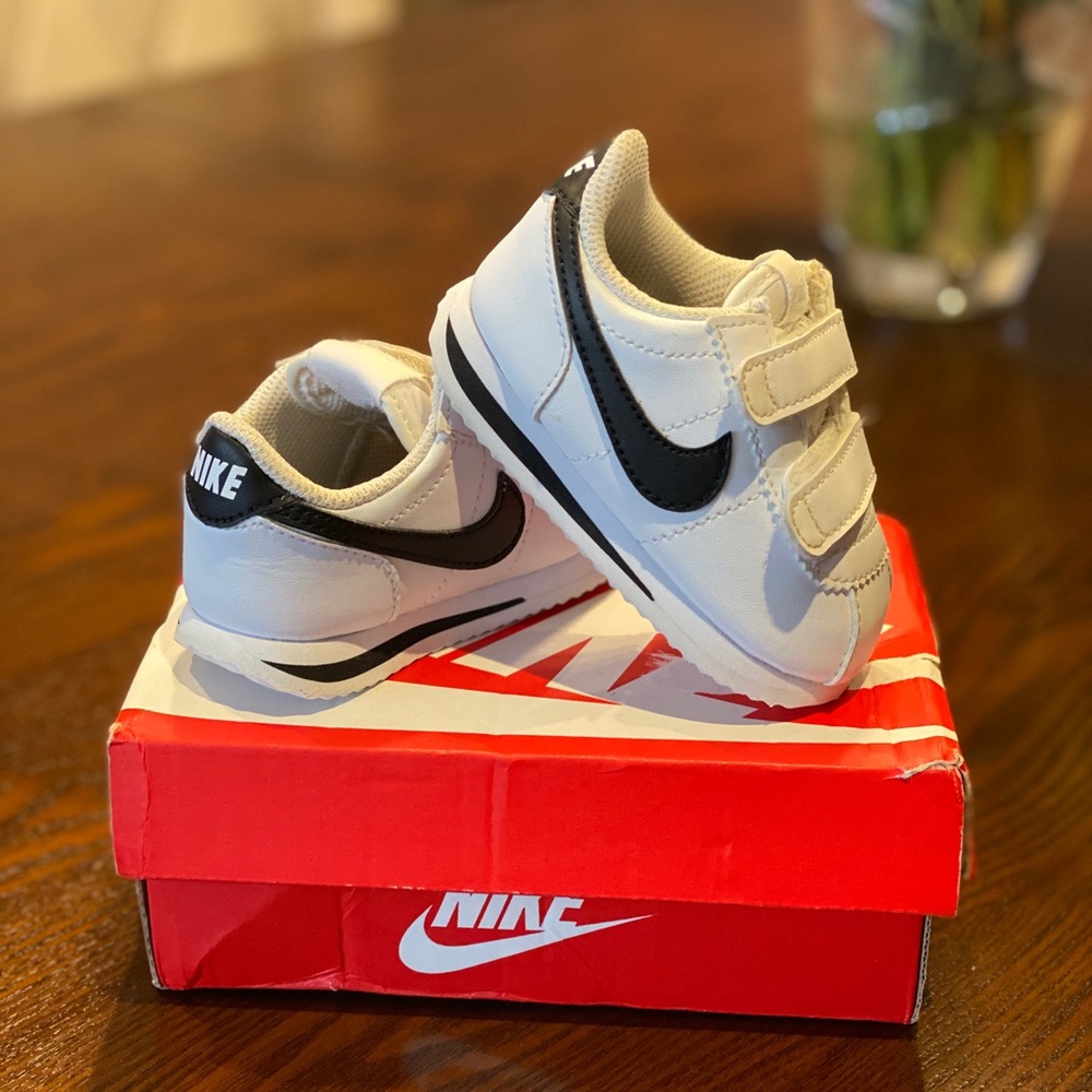 Nike Cortez Basic White Mint Condition 4c
